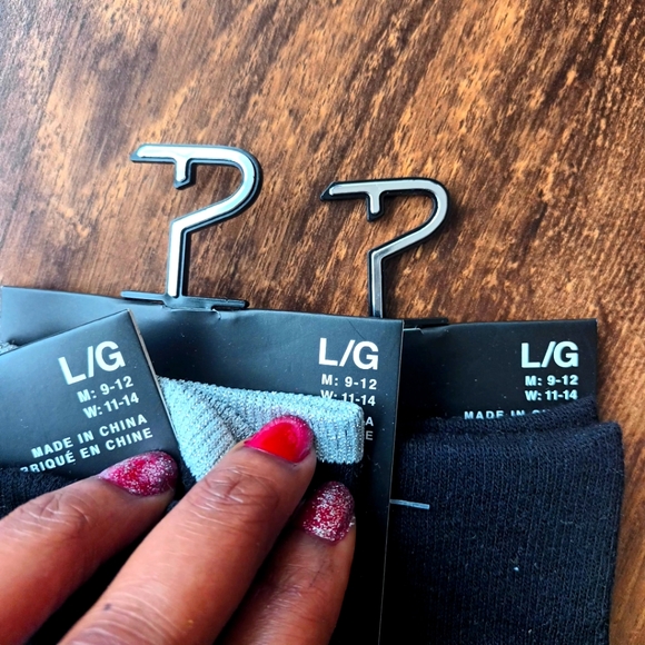 3 Pair Elvis, AC/DC Officially Licensed Socks - Picture 5 of 9